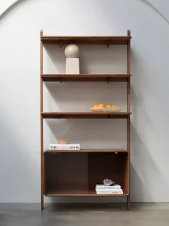 Estantería de madera de fresno Rise