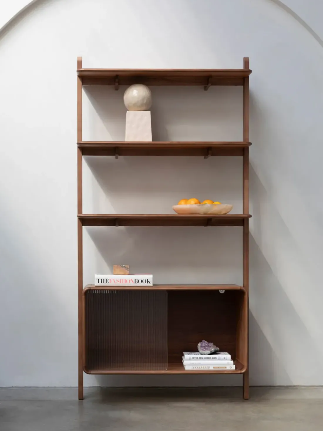 Estantería de madera de fresno Rise