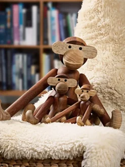 Figura decorativa de madera de teca artesanal Monkey, 10 cm