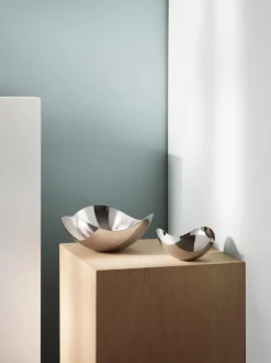 Fuente de acero inoxidable con forma orgánica Bloom