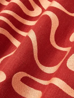 Funda de cojín para exterior con estampado de ondas bordadas Shanti