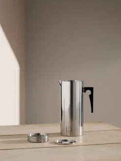 Jarra Arne Jacobsen, 2 L