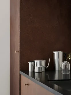 Jarrita para leche Arne Jacobsen