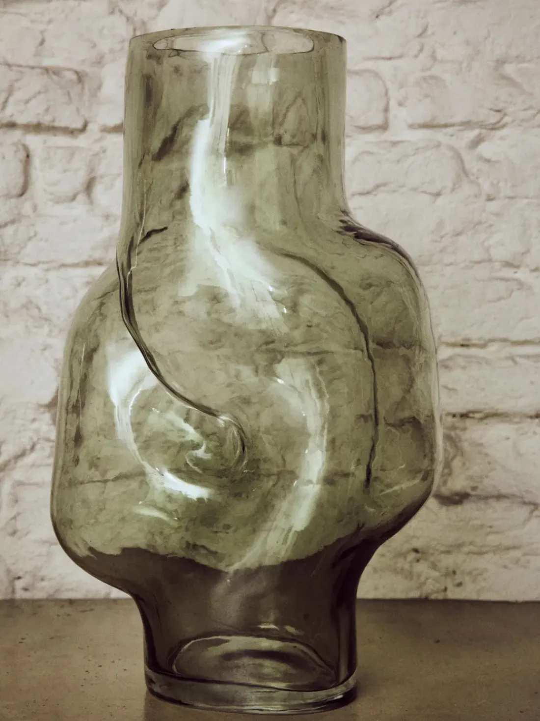 Jarrón de vidrio artesanal Gleam, 32 cm