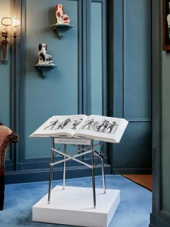 Libro ilustrado con soporte para libros Helmut Newton - Baby Sumo