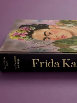 Libro ilustrado Frida Kahlo. The Complete Paintings