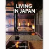 Libro ilustrado: Living in Japan. 45th Ed.
