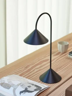 Lámpara de mesa LED para exterior regulable Grasp, pórtatil