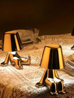 Lámpara de mesa LED pequeña regulable Golden Brothers Bob