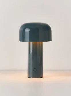 Lámpara de mesa LED pequeña regulable Bellhop, portátil