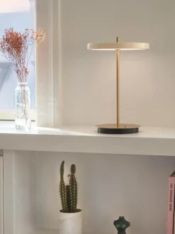 Lámpara de mesa LED pequeña regulable Asteria