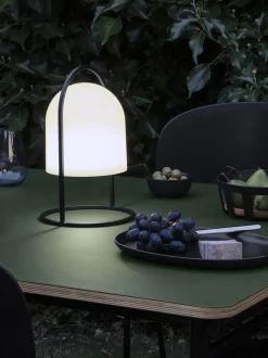 Lámpara de mesa LED pequeña regulable SunLight, portátil