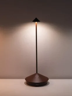 Lámpara de mesa LED regulable pequeña Pina Pro, portátil