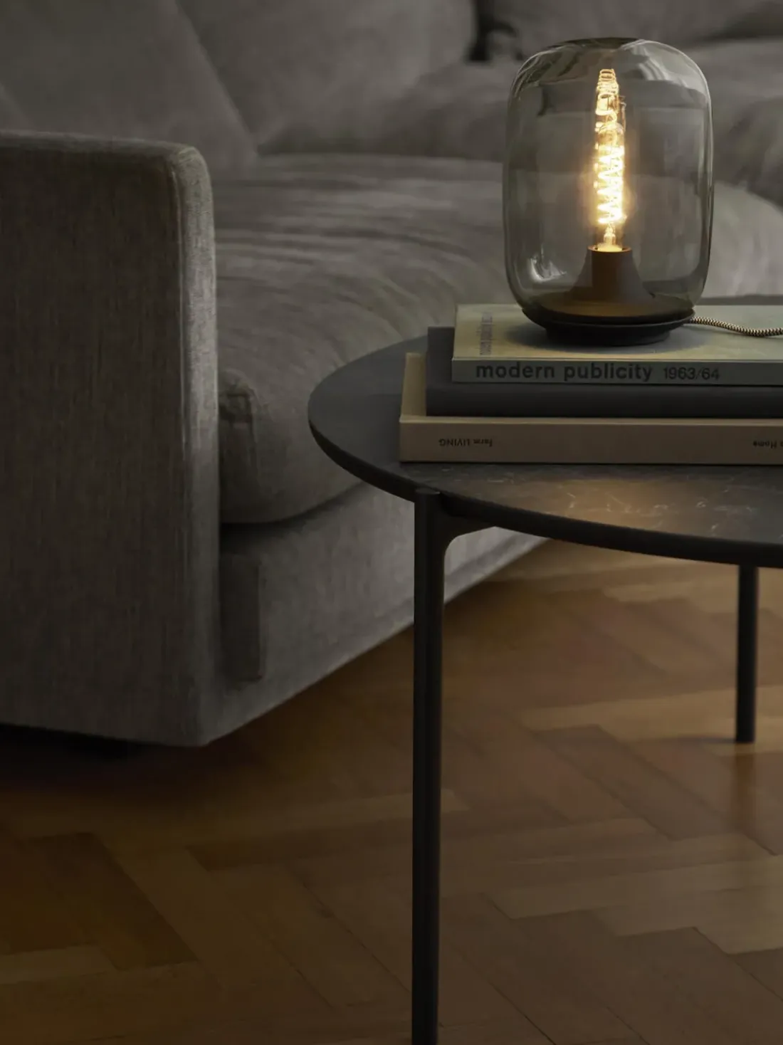 Lámpara de mesa LED regulable soplada Acorn