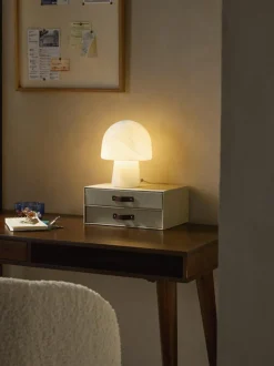 Lámpara de mesa pequeña en look mármol Talia