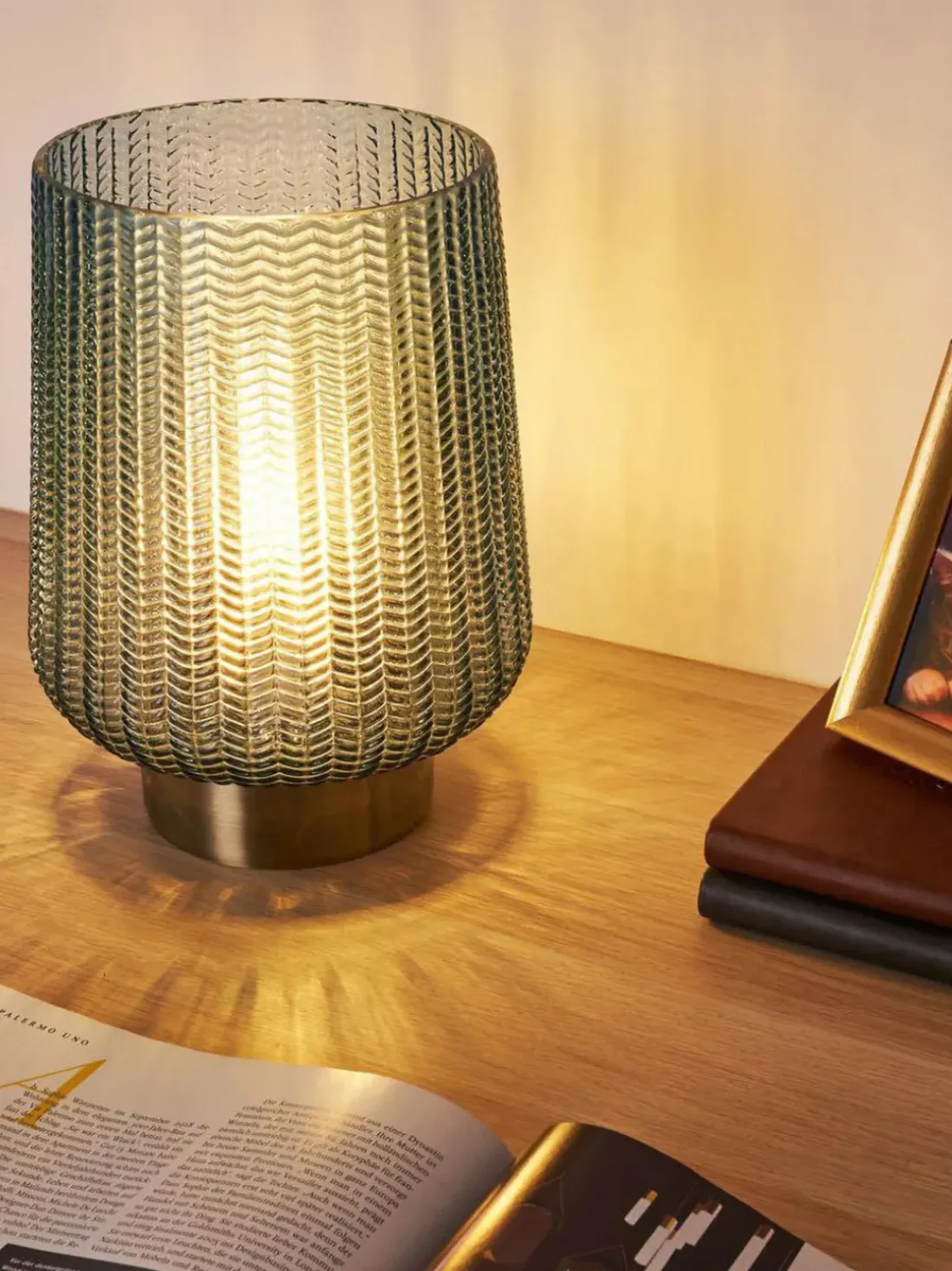 Lámpara de mesa pequeña LED Pretty Glamour, con temporizador y portátil