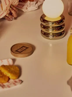 Lámpara de mesa pequeña LED Tube, portátil y con conexión USB