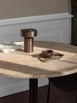 Lámpara de mesa pequeña regulable Columna, portátil