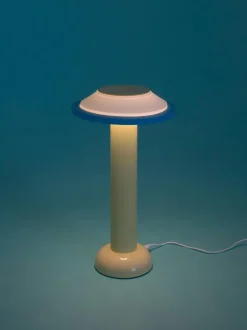 Lámpara de mesa pequeña regulable LED PL2, portátil