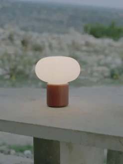 Lámpara de mesa pequeña regulable Karl-Johan, portátil