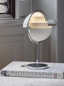 Lámpara de mesa regulable y ajustable Multi-Lite, portátil