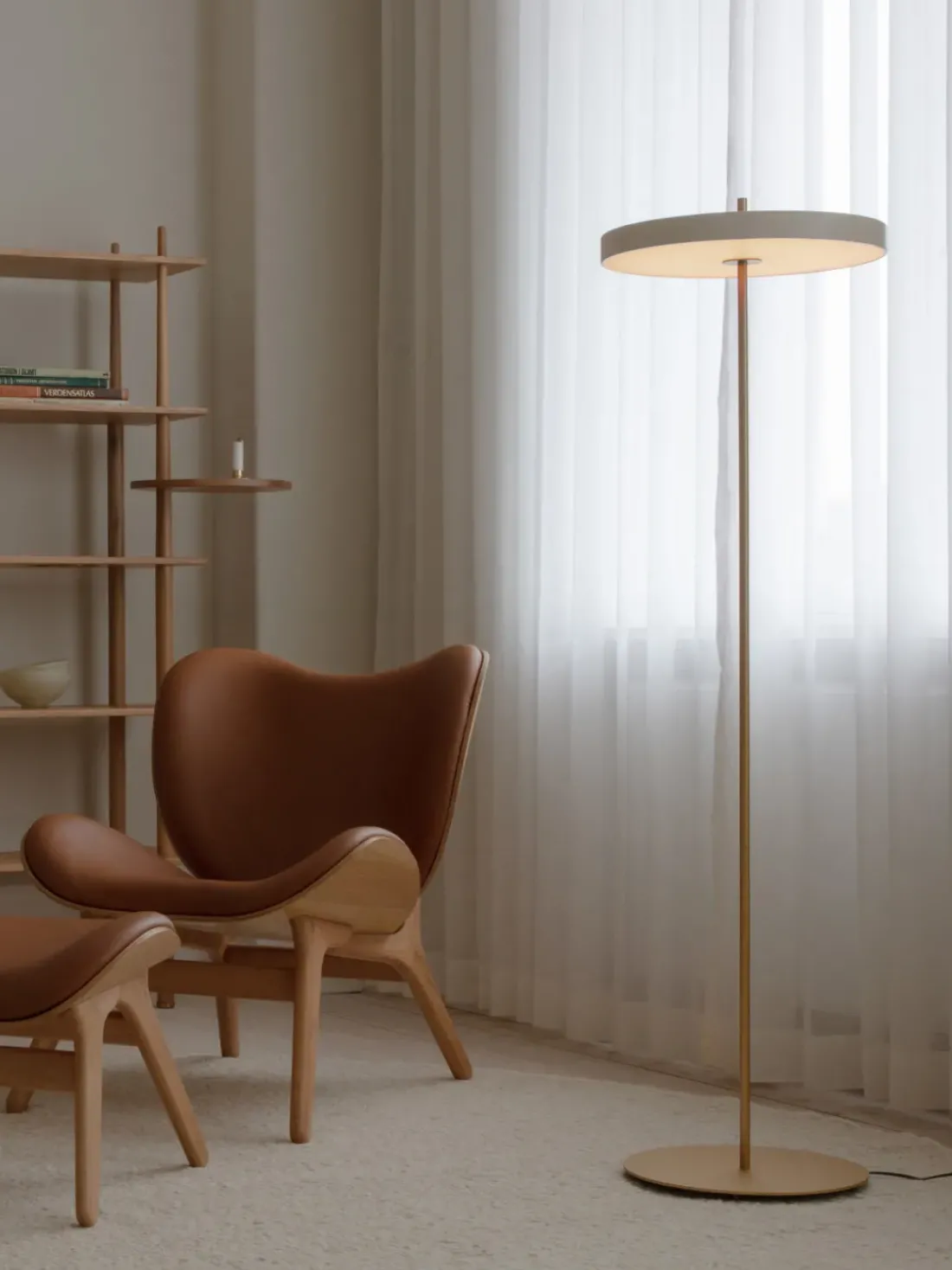 Lámpara de pie LED regulable Asteria