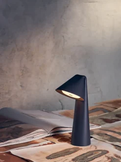 Lámpara de sobremesa LED regulable Ami, portátil
