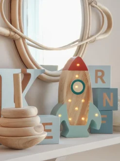 Lámpara infantil LED artesanal regulable Rocket Mini, con función de temporizador y control a mando