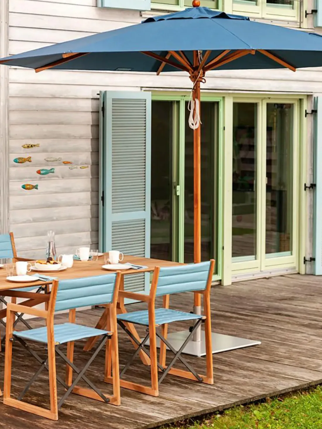 Mesa artesanal para exterior de madera de teca Loft, tamaños diferentes