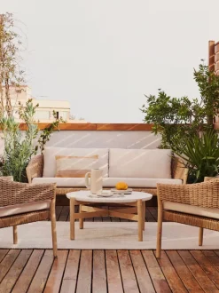 Mesa auxiliar de jardín redonda de terrazo y madera de eucalipto Pola