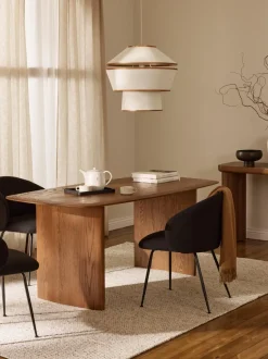 Mesa de comedor de madera de roble Chandler, tamaños diferentes