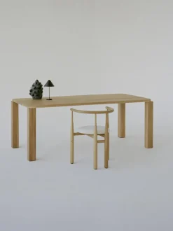 Mesa de comedor de madera de roble Atlas, tamaños diferentes