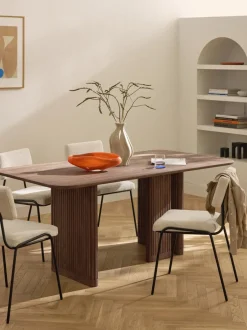 Mesa de comedor de madera de roble Jolka, tamaños diferentes