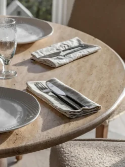 Mesa de comedor redonda Sculpt con tablero de travertino, Ø 110 cm