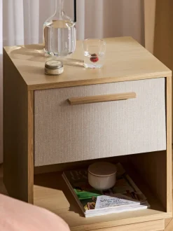 Mesita de noche de madera con frente tapizado Wisp