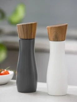 Molinillo de sal y pimienta con tapadera de madera de acacia Essentials, 2 uds.