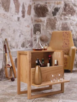 Mueble bar de madera de roble NewEst