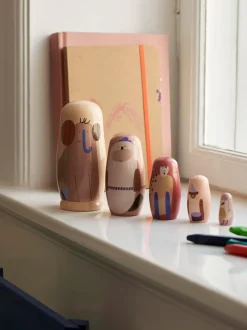 Muñecos nido de madera Schima Superba, 5 uds.