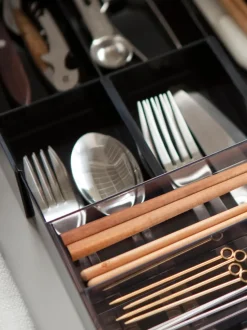 Organizador de cubiertos de cocina extensible Tower