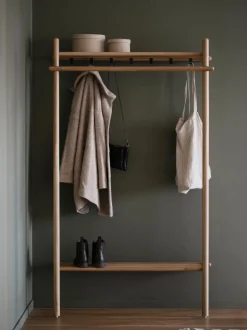 Perchero de pared de madera de roble Milford