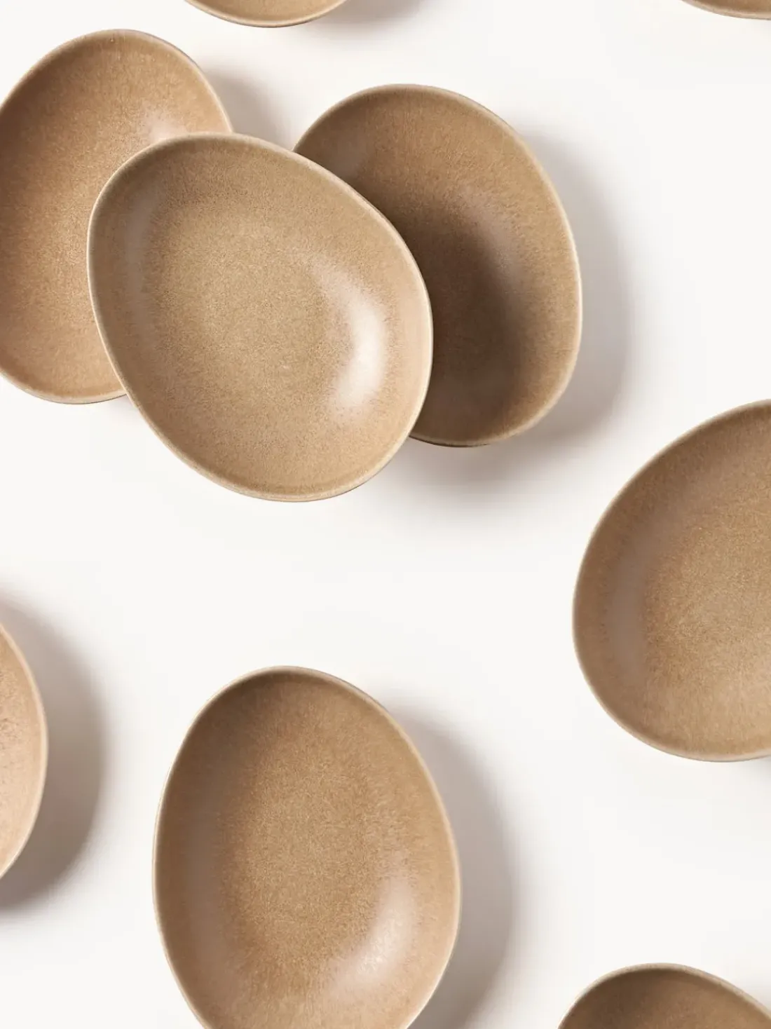 Platos hondos artesanales de forma orgánica Macey, 4 uds.