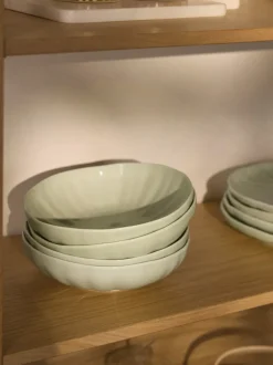 Platos hondos de porcelana con relieves Sali, 4 uds.