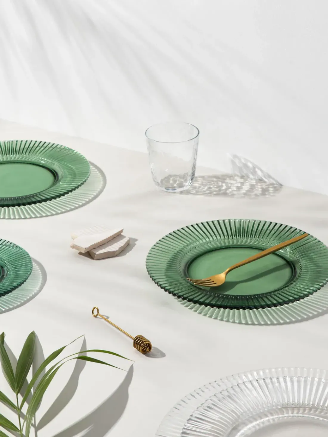 Platos llanos con relieves Effie, 4 uds.