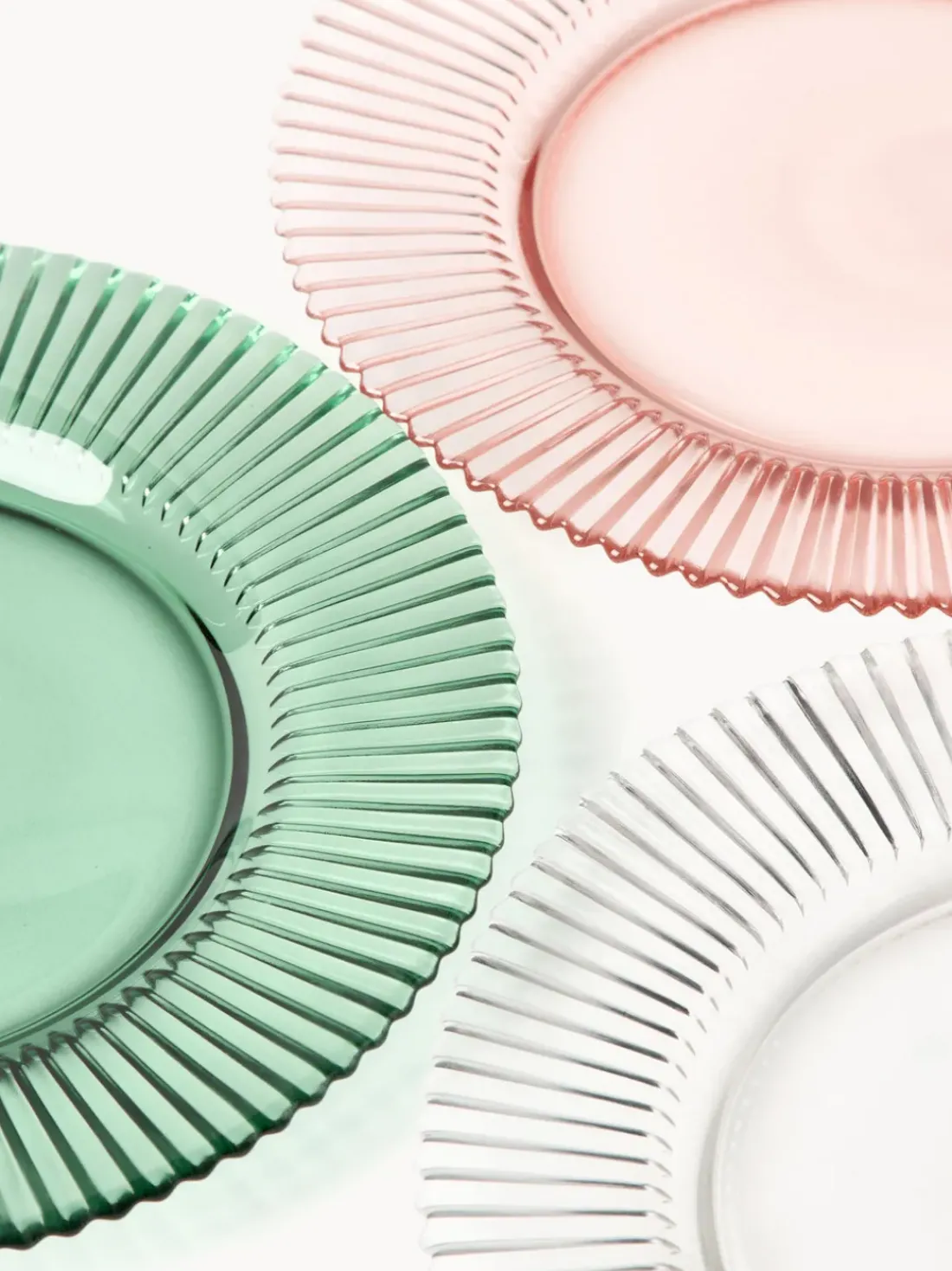Platos llanos con relieves Effie, 4 uds.
