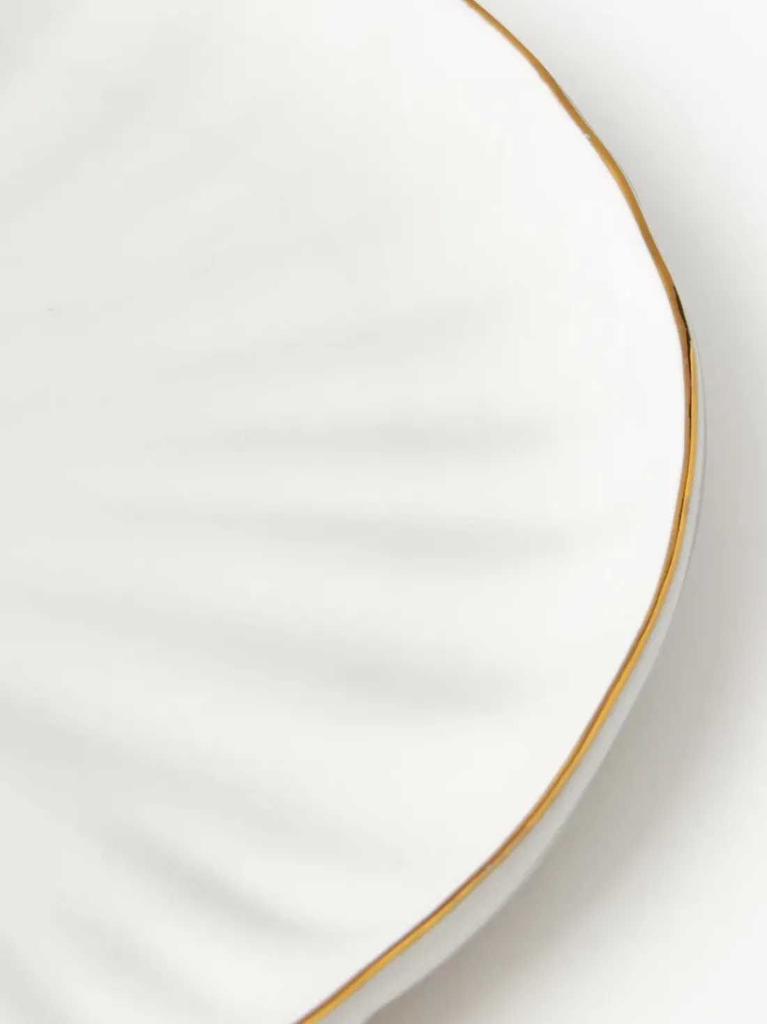 Platos llanos de porcelana con relieves Sali, 2 uds.