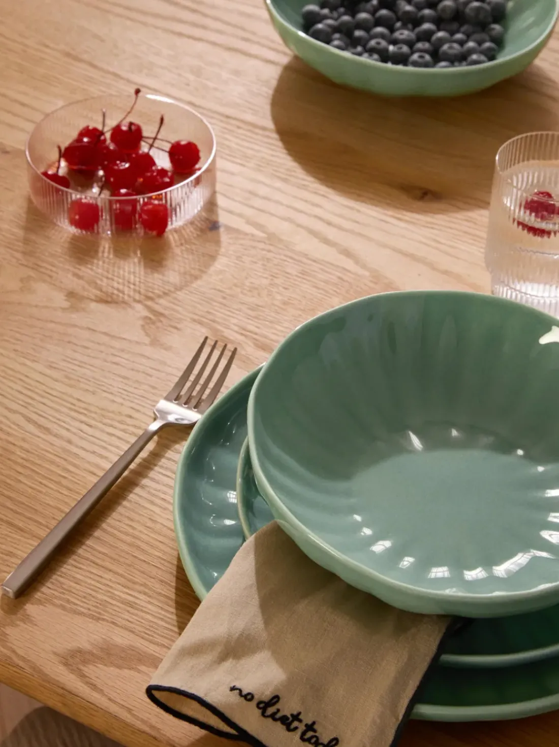Platos llanos de porcelana con relieves Sali, 4 uds.