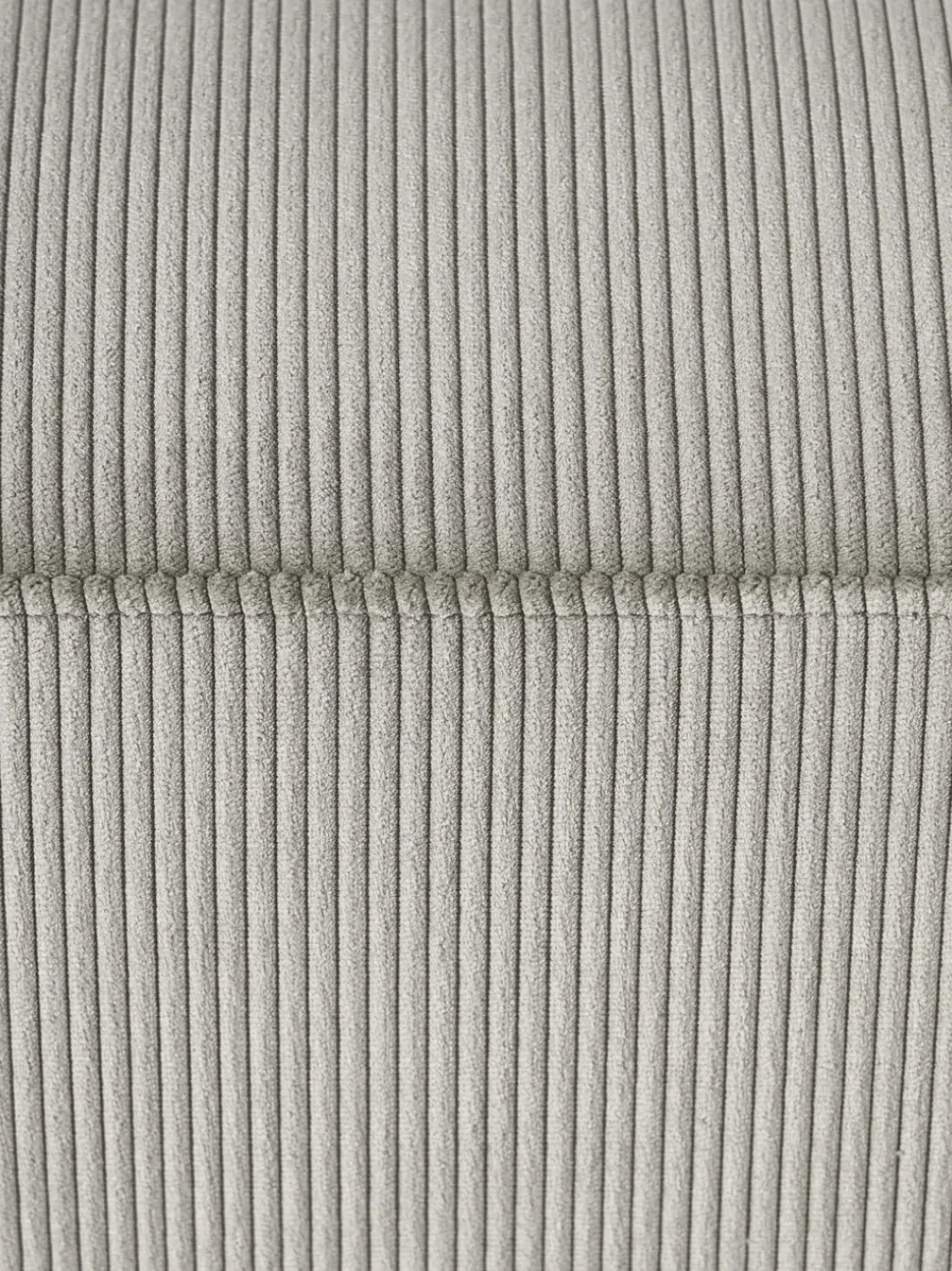 Puf reposapiés de pana grande Melva, 116 x 42 cm