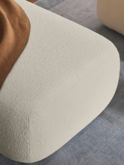 Puf reposapiés en tejido bouclé Sofia