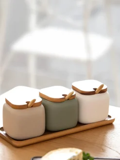 Set de especias con bandeja de servir Essentials, 4 pzas.