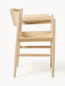 Silla artesanal de madera y mimbre con reposabrazos Nestor